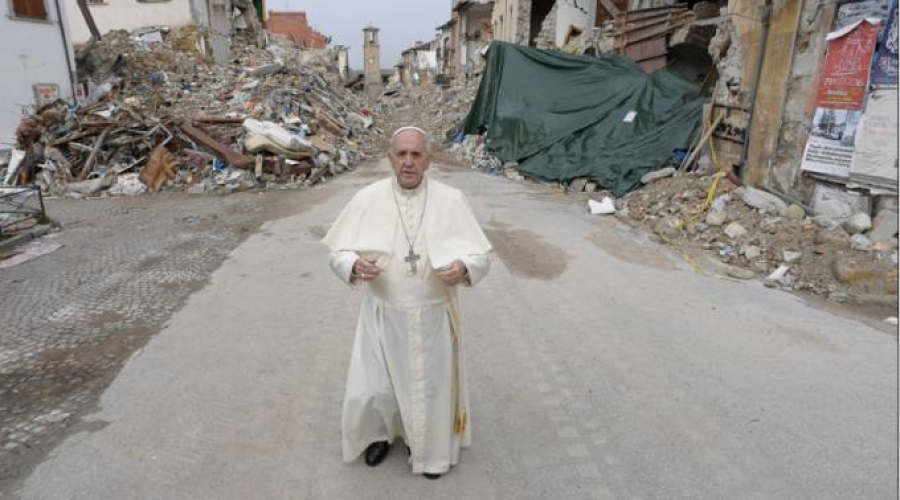 Papa Francisco dona 50 mil euros para víctimas de terremoto en Lesbos, Grecia
