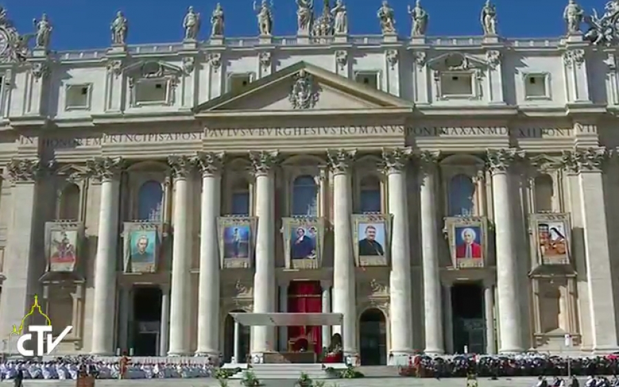 El Papa canoniza 7 nuevos santos