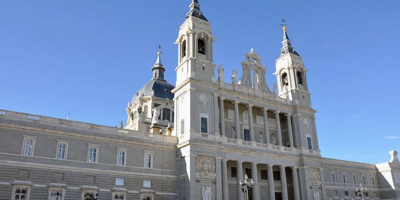 La Real hermandad de Caballeros de San Fernando peregrina a la catedral en el marco del Año Jubilar Mariano