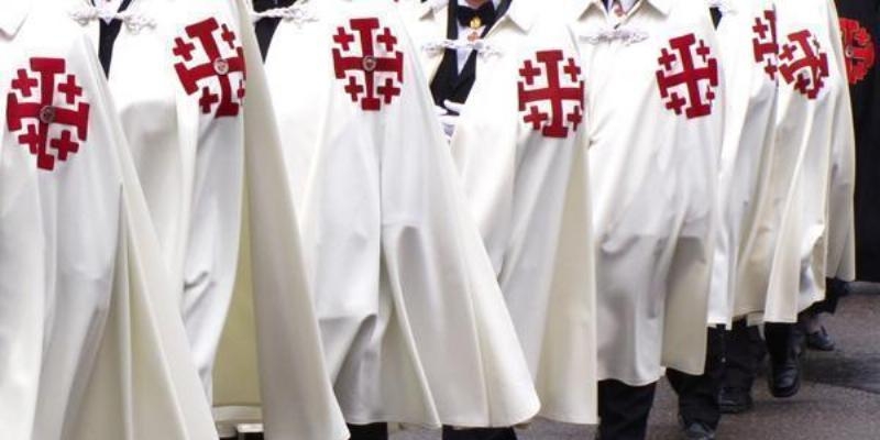 El cardenal Osoro preside en la catedral la Misa del jubileo de la Orden de Caballería del Santo Sepulcro de Jerusalén