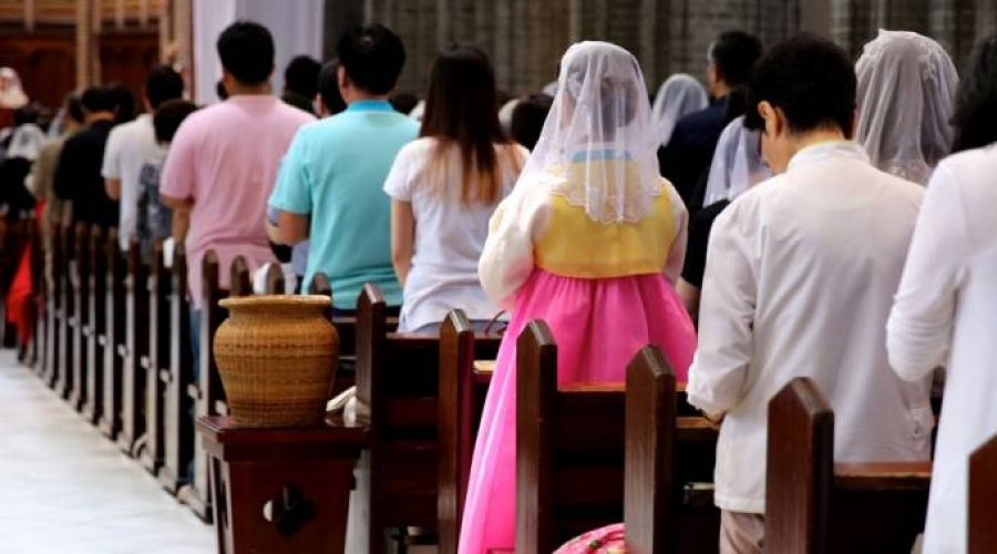 60 refugiados norcoreanos son bautizados católicos en Corea del Sur