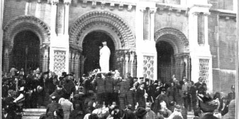 La consagración de la cripta de la catedral