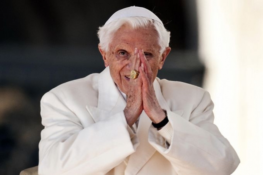 Benedicto XVI es un mensajero del cielo como &#039;El Principito&#039;, dice secretario personal