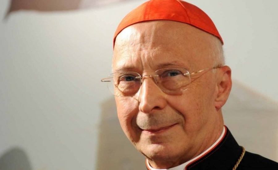 Papa Francisco felicita a cardenal Bagnasco por sus 50 años de sacerdote