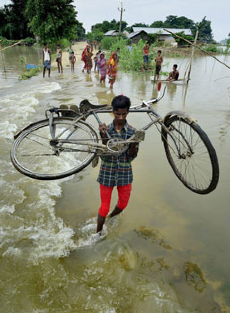 A un mes del primer terremoto en Nepal, llega la estación de las lluvias