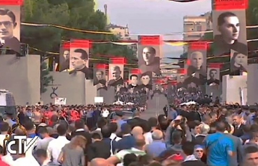 Francisco: Los mártires de Albania aceptaron la muerte por fidelidad a Cristo