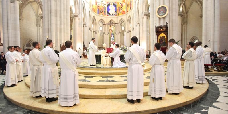 Sacerdotes, testigos del amor de Dios