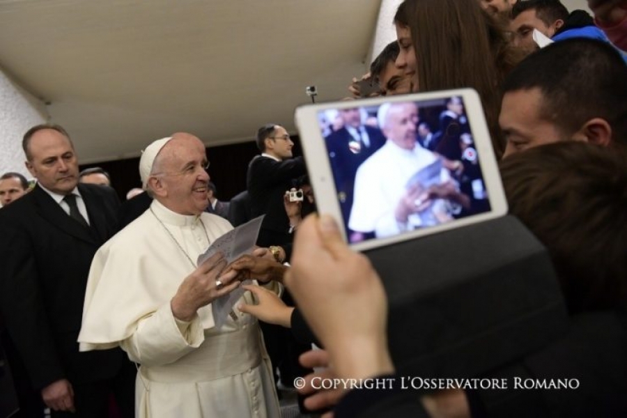 El Papa Francisco anima a los periodistas a no centrarse en las «malas noticias»