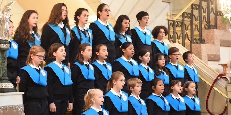 La catedral acoge un concierto de Navidad de la escolanía Virgen de la Almudena