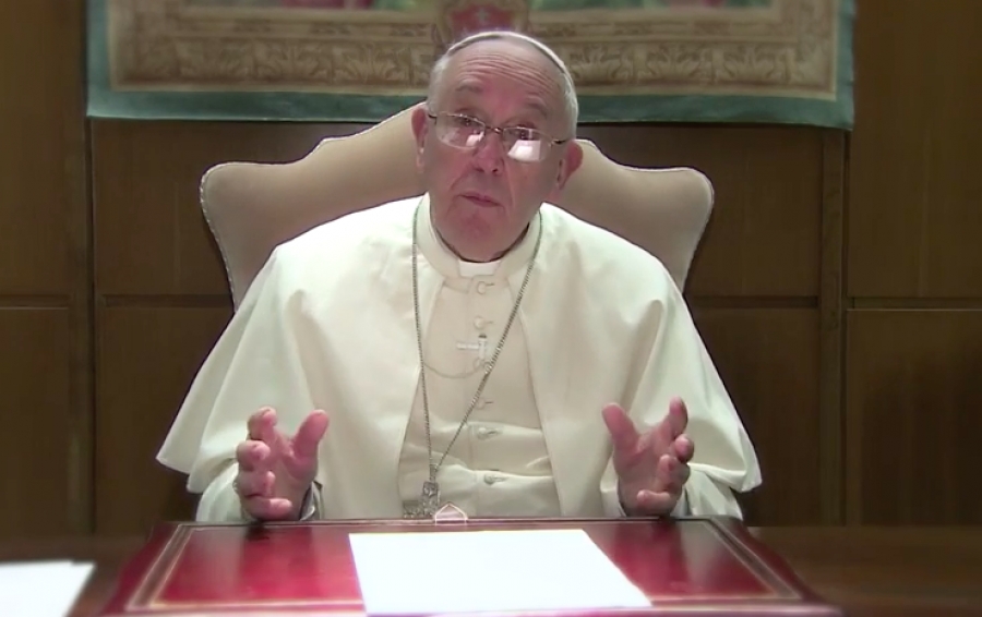 El Papa pide que cada ciudad haga una obra de misericordia que permanezca