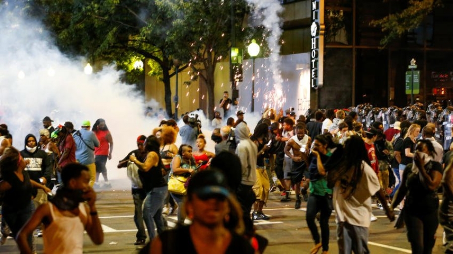 Estados Unidos: Católicos en Charlotte rezan por el fin de la violencia