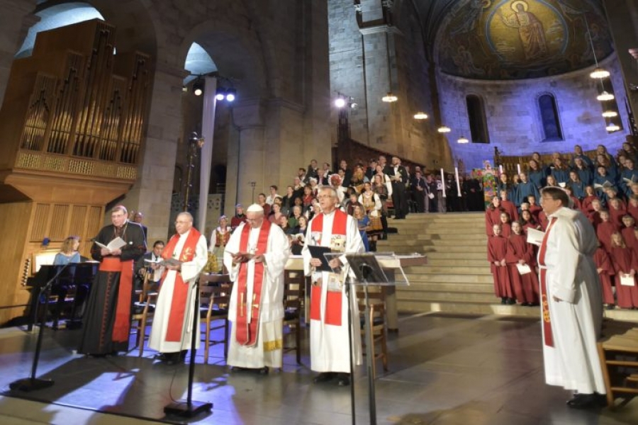 En la catedral de Lund el Papa invita a superar «controversias y malentendidos» con los luteranos