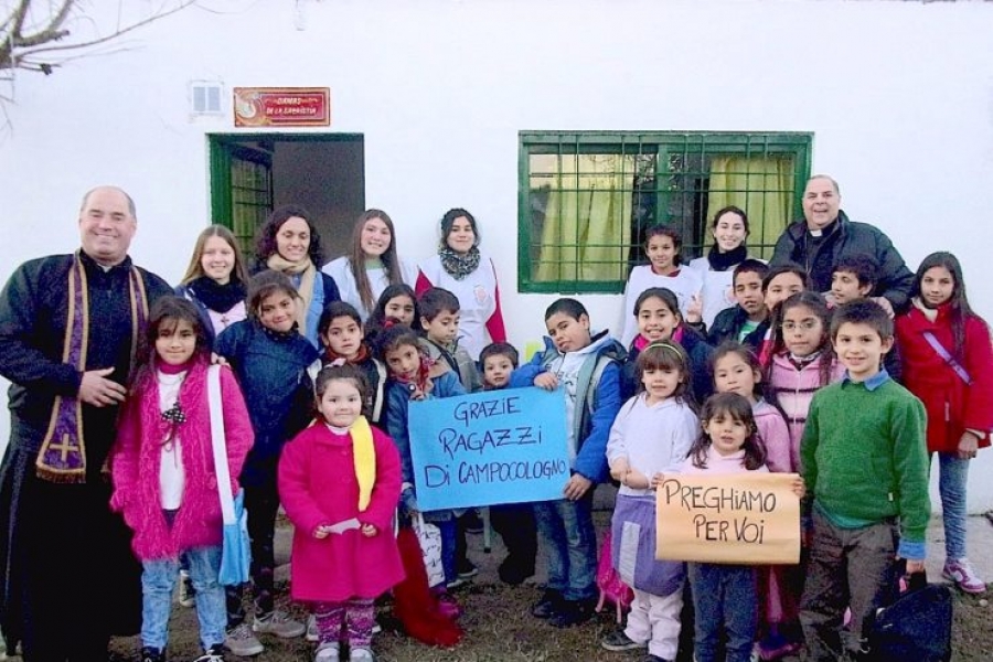 Niños de Suiza donan calefacción para una parroquia argentina