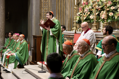El cardenal Cobo en Santa María de Montserrat: «Que esta Iglesia en la que inicio mi ministerio siga siendo lugar de acogida y hospitalidad, especialmente a los pobres y enfermos»