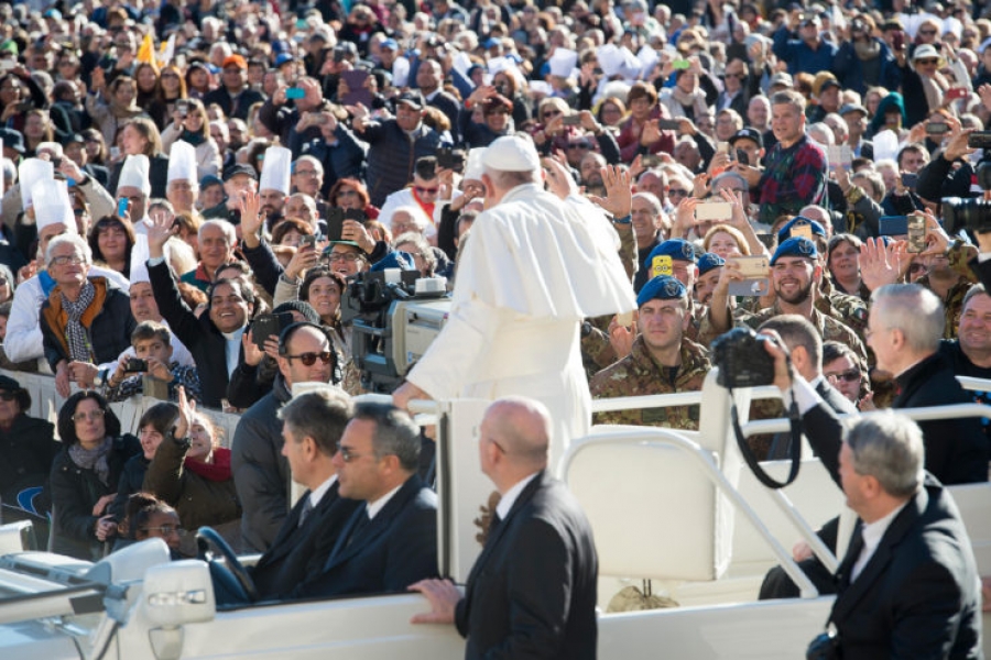 El Papa: «La exigencia de aconsejar, amonestar y enseñar no debe llevarnos a considerarnos mejores»