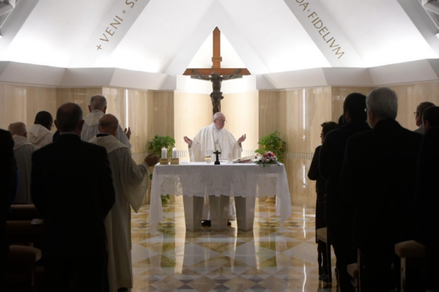 El Papa en Santa Marta señala que es un deber de la Iglesia esclarecer la doctrina