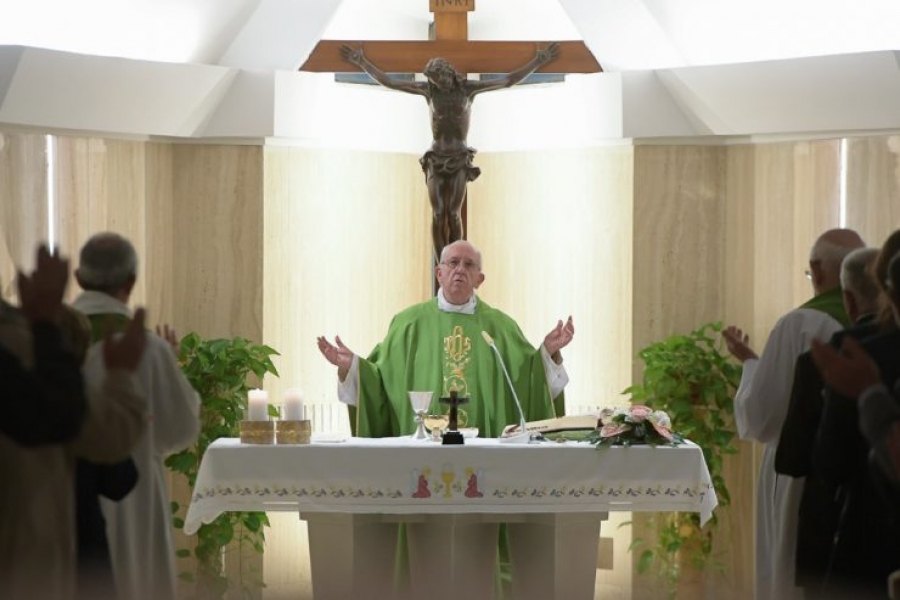 Francisco en Santa Marta: &#039;Abrirse al Espíritu y dejar que nos lleve adelante&#039;