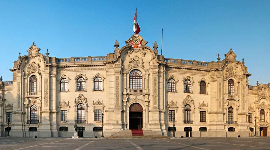 Obispos de Perú piden diálogo y prudencia para salir de grave crisis política