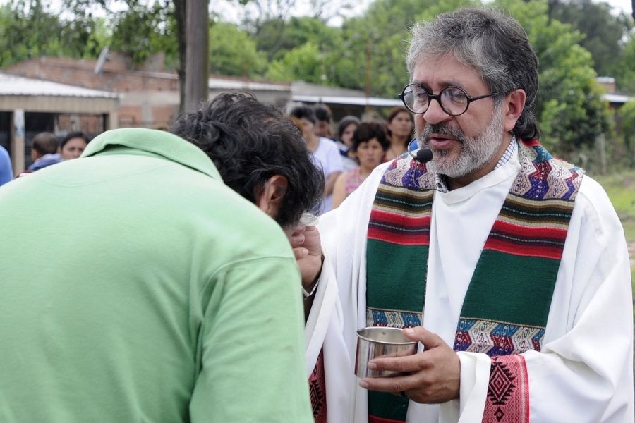 Encuentran muerto a sacerdote que denunció a narcotraficantes en Argentina