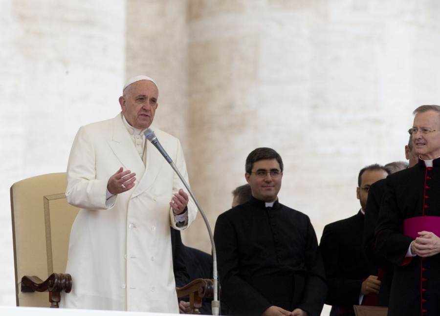 El Santo Padre a los nuncios: Llevar el diálogo y ser testimonios en un mundo que construye muros